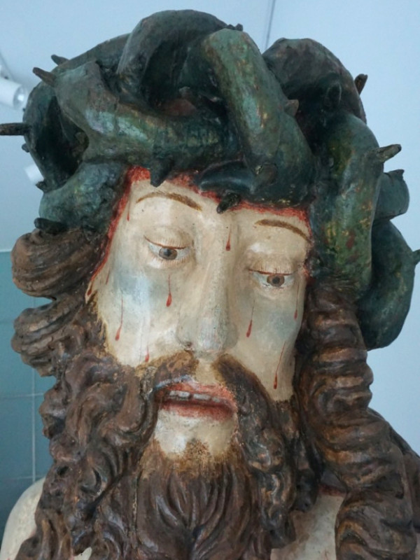 Cristo sobre la piedra fria